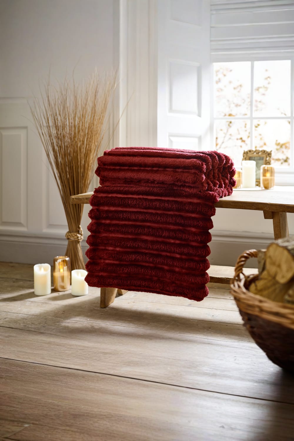 Alnwick Supersoft Ribbed Plush Throw – 140x180cm Cosy Sofa & Bed Blanket | 140cm x 180cm | Burgundy