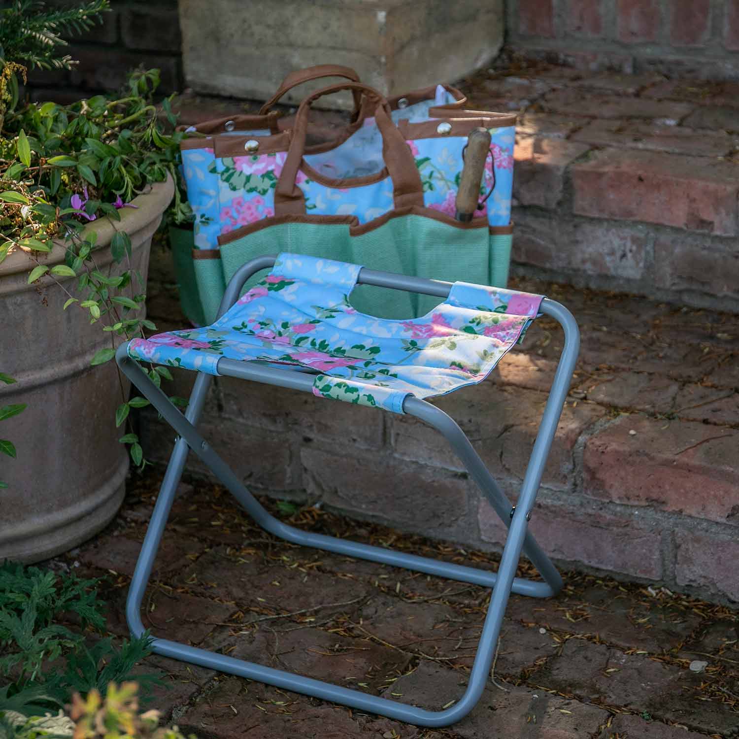 Floral Tool Stool - Foldable Seat With Detachable Jute Tote | Rose