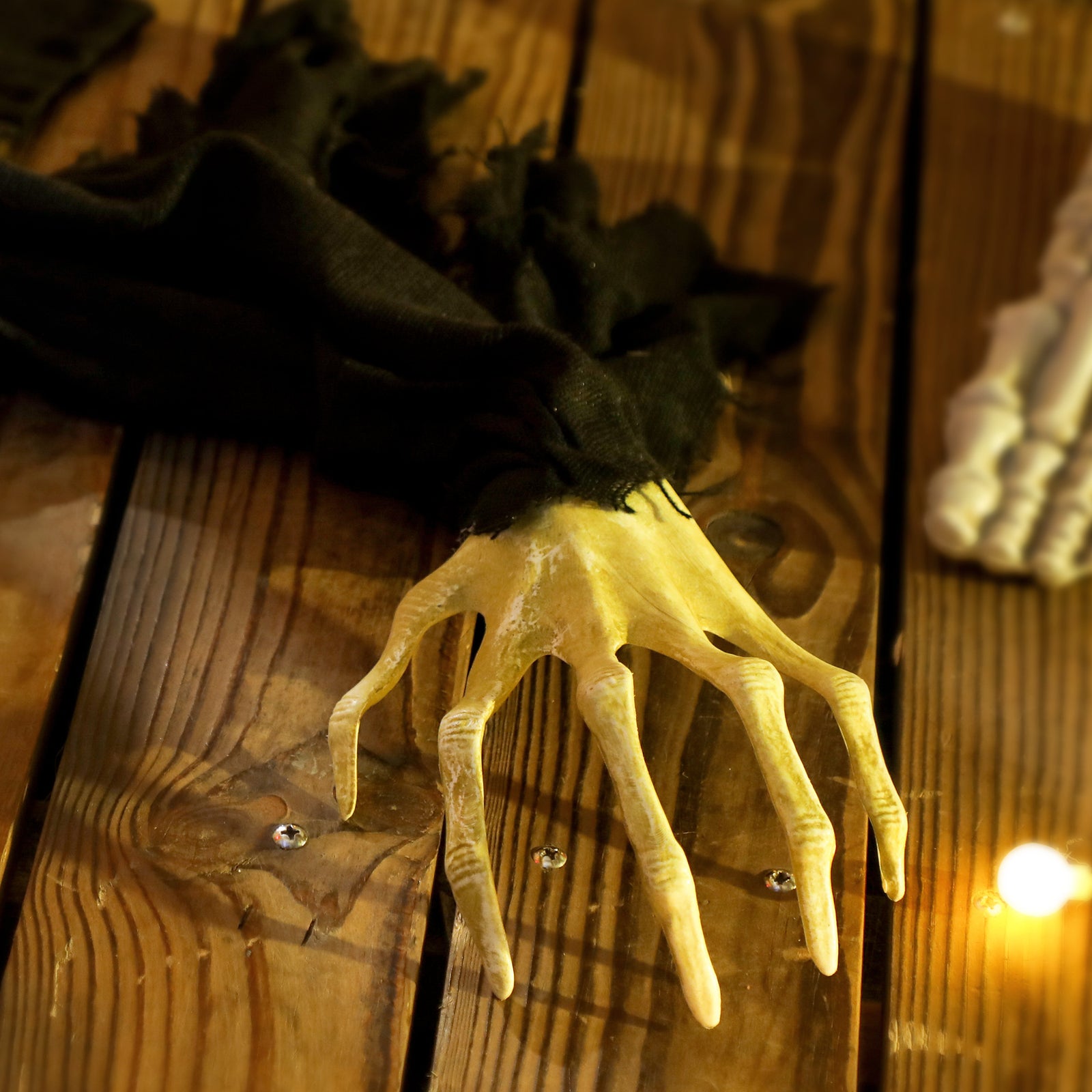183 Cm Life Size Scary Halloween Decorations, Battery Operated