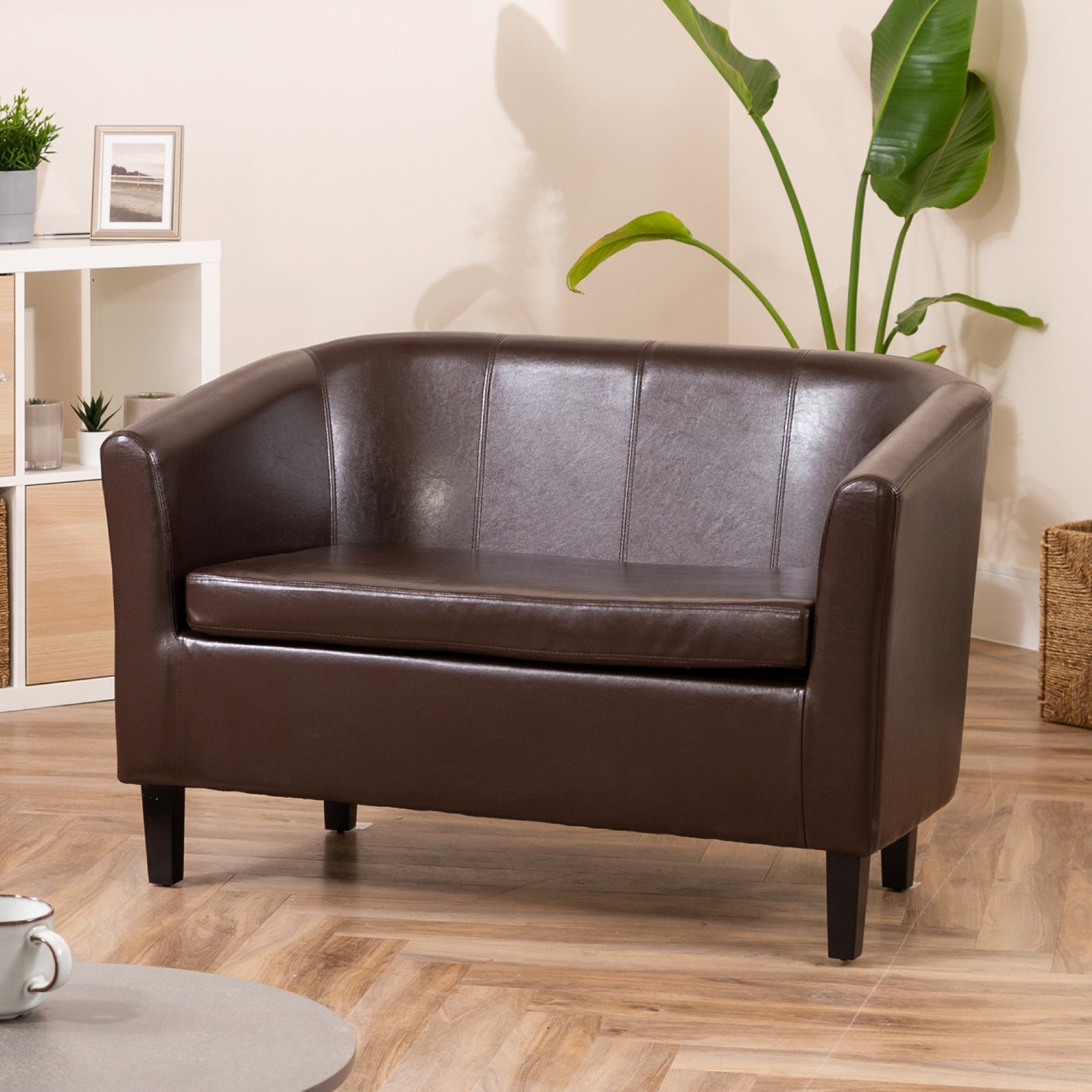Meriden 2 Seat Tub Sofa | 2 | Brown